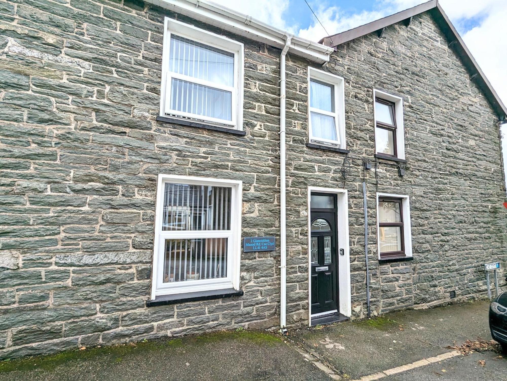 Cheerful 2 Bed Home With Mountain Views 布莱奈费斯蒂尼奥格 外观 照片