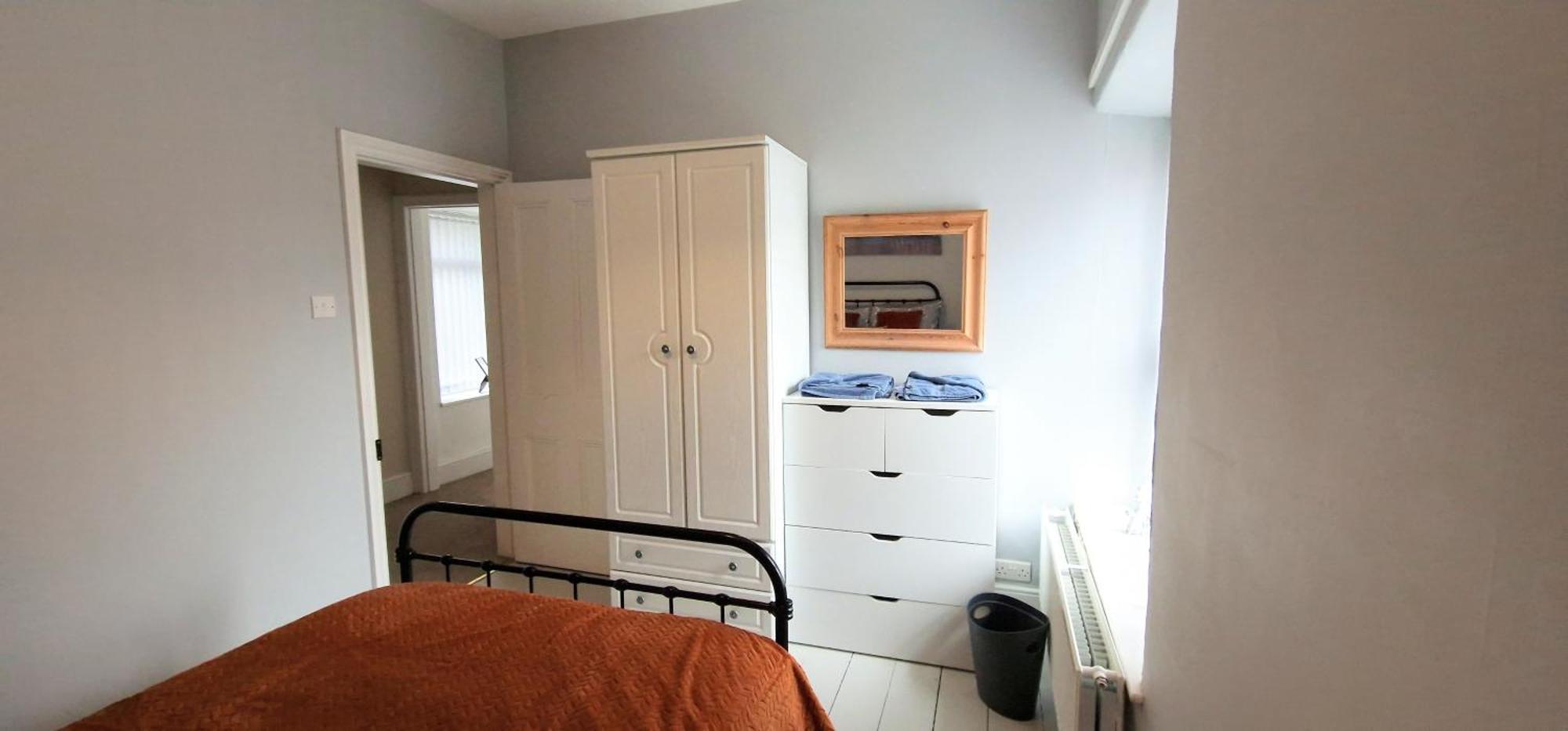 Cheerful 2 Bed Home With Mountain Views 布莱奈费斯蒂尼奥格 外观 照片